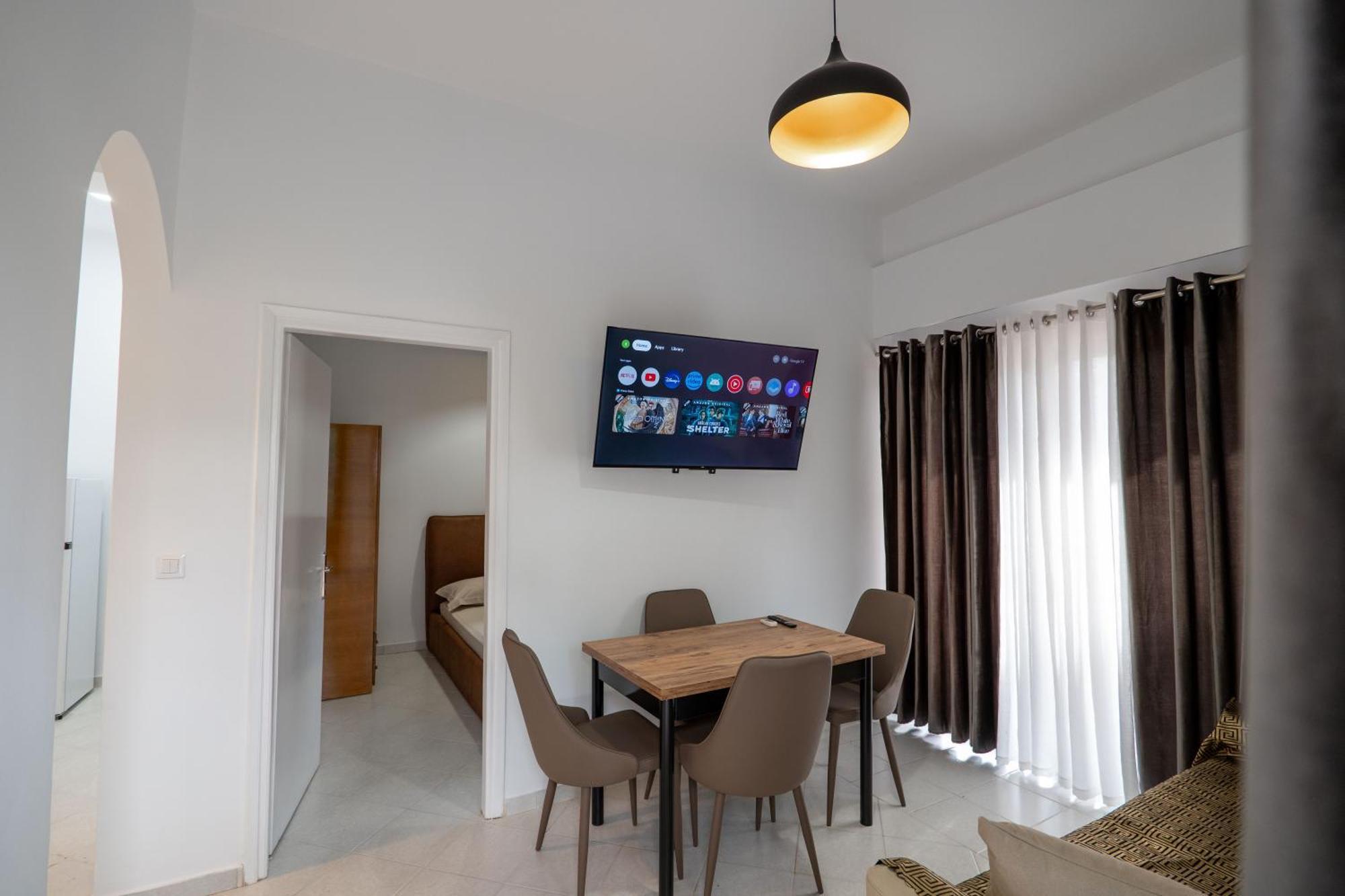 Hoteleks Inn & Suites Sarande Ngoại thất bức ảnh