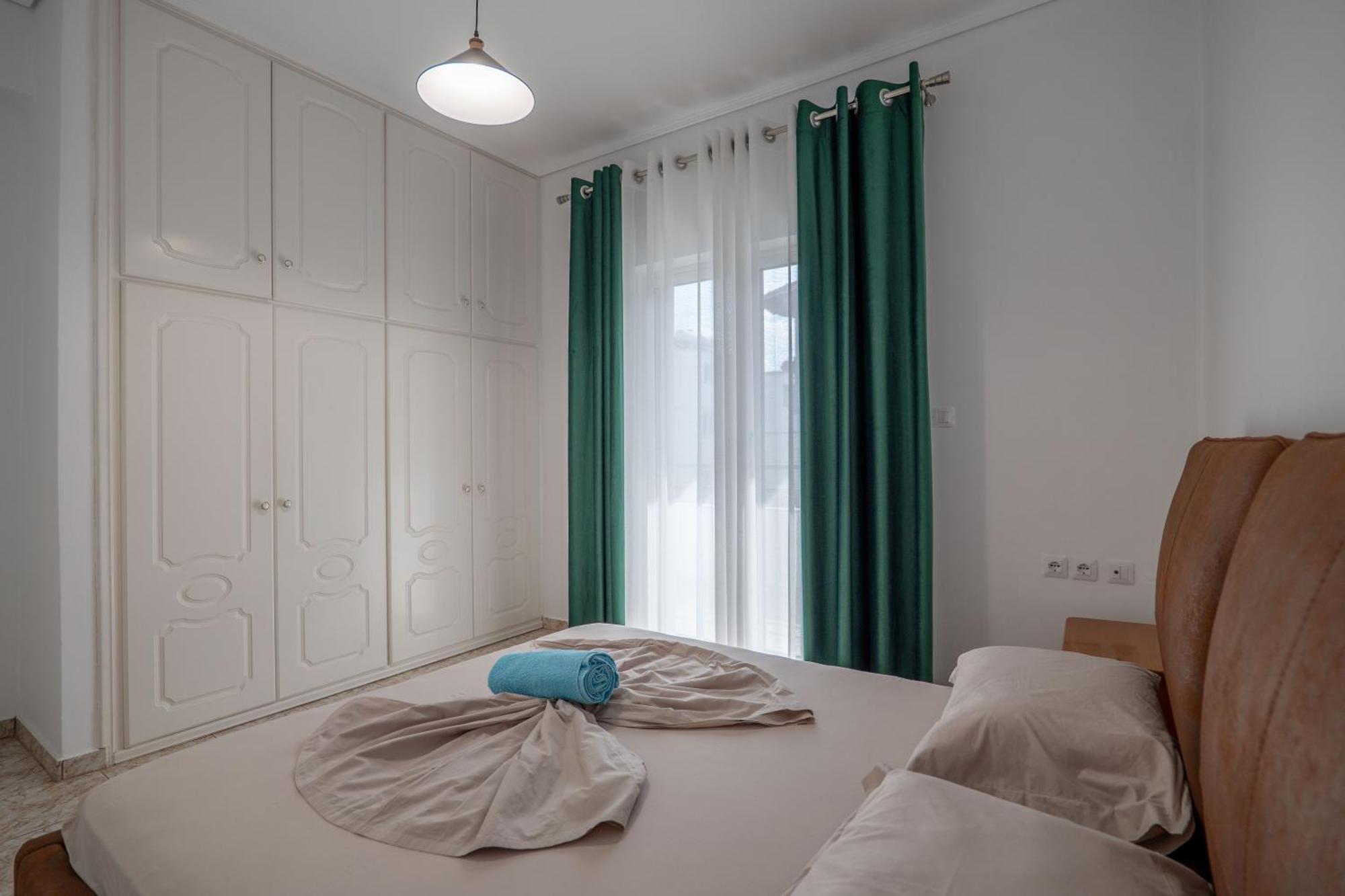 Hoteleks Inn & Suites Sarande Ngoại thất bức ảnh