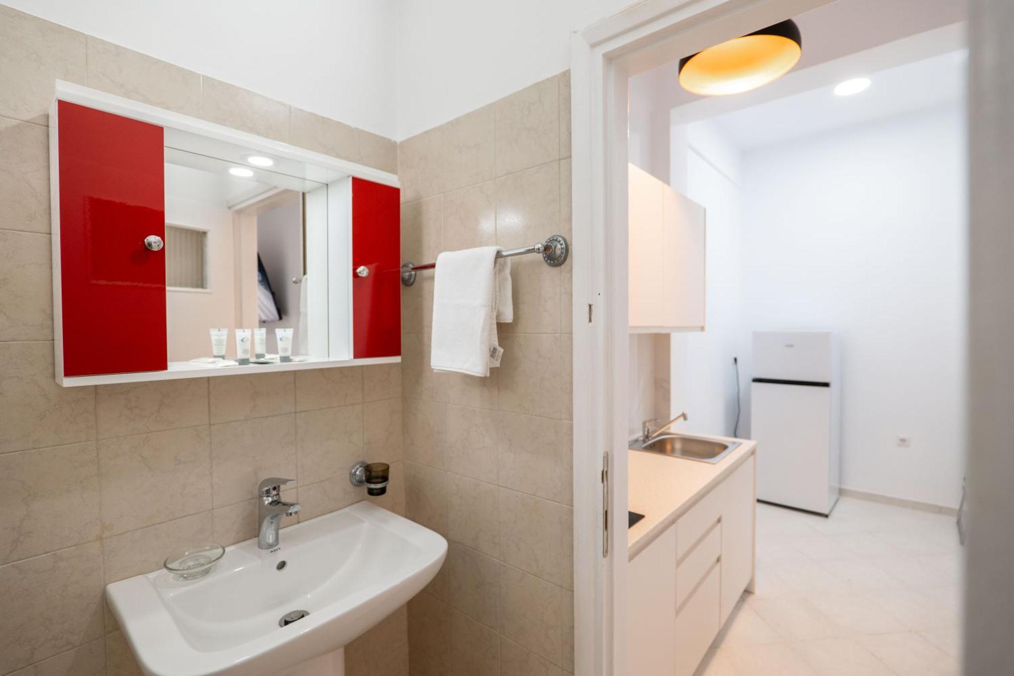 Hoteleks Inn & Suites Sarande Ngoại thất bức ảnh
